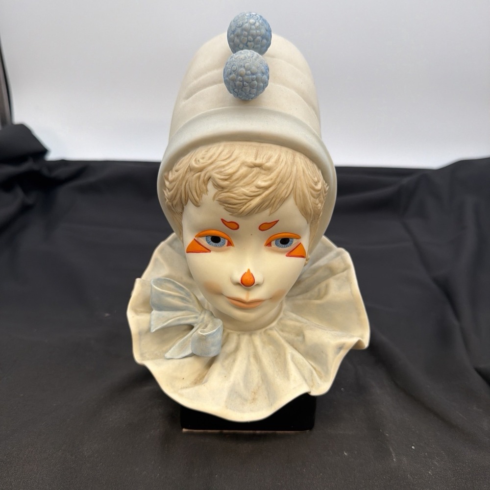 Clown figurine.  Cybis Bisque Porcelain Bust, FUNNY FACE‎ CLOWN, Wood Base, 1976